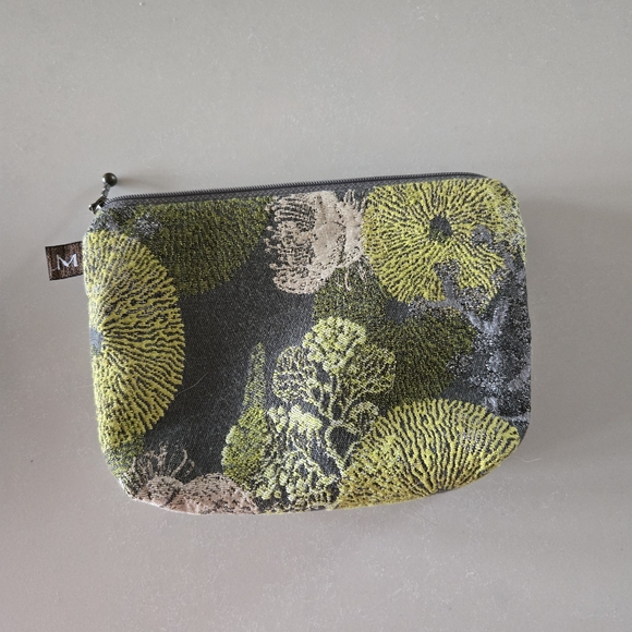Floral Patterned Pouch - Picture 5 of 5